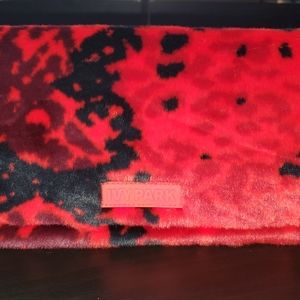 Ivy Park Ivy Heart Envelope Clutch